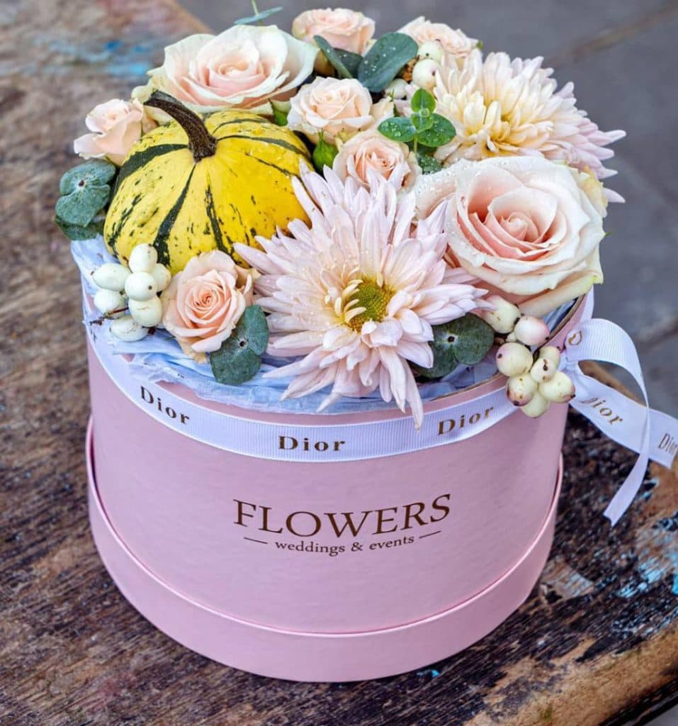 گل فروشی و گل آرایی گل آوین در بلوار مدرس شمالی قزوین