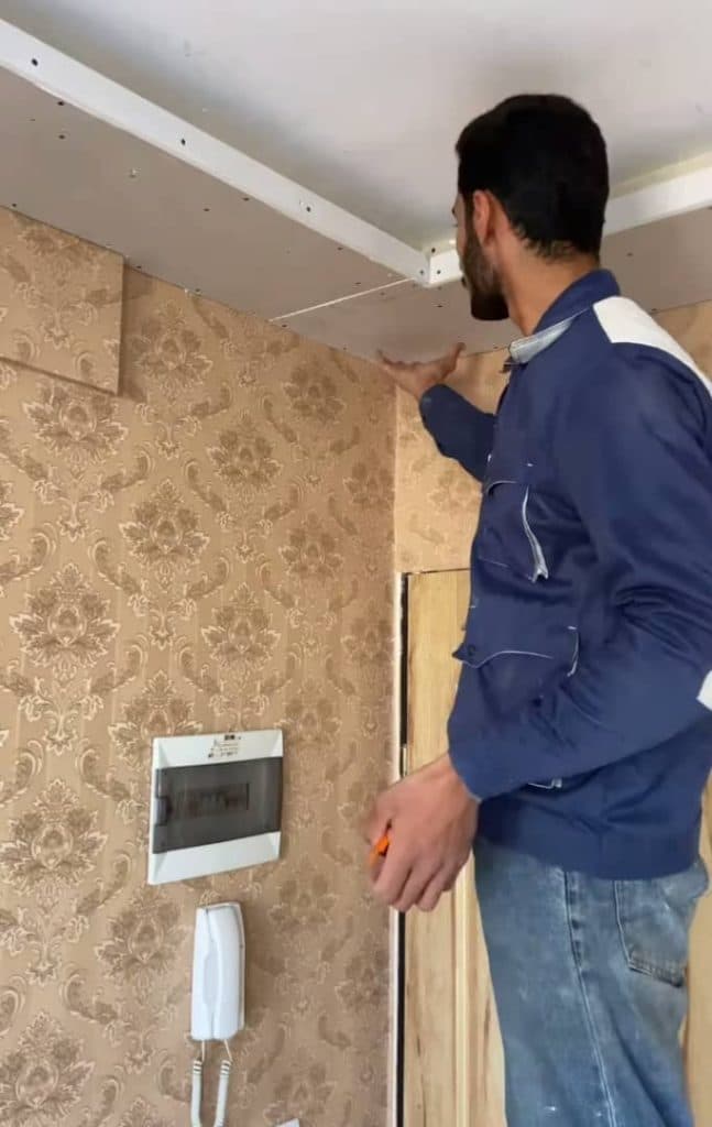 برقکاری ساختمان حمزه پور در گلبهار