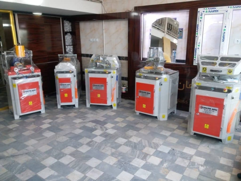 دستگاه درب و پنجره upvc دوجداره آرازوین زینالی در ارومیه