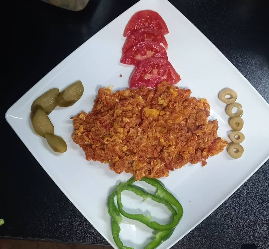 کافه صبحانه و عصرانه ماه در کرمان