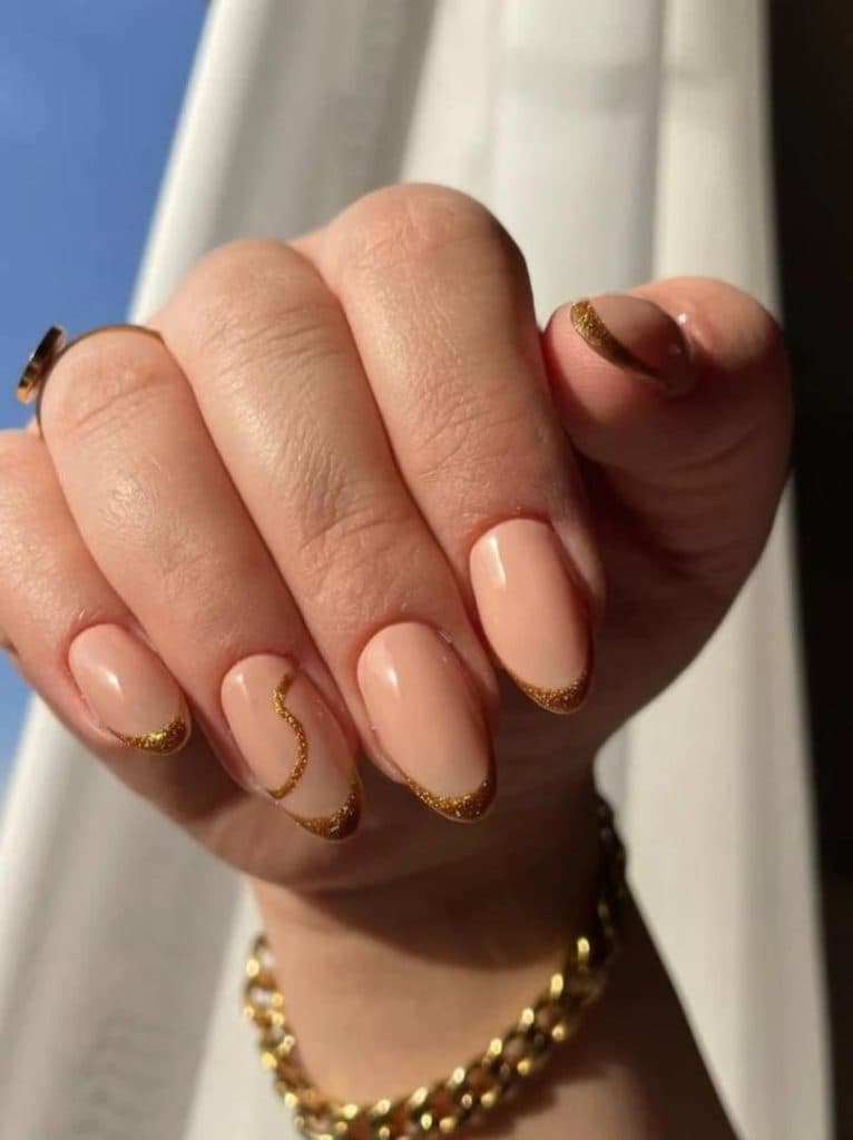 مطب زیبایی دکتر پانیذ شفیقی در ولیعصر تهران