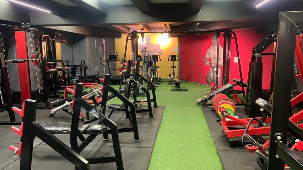 باشگاه بدنسازی ردلاین در کرمان