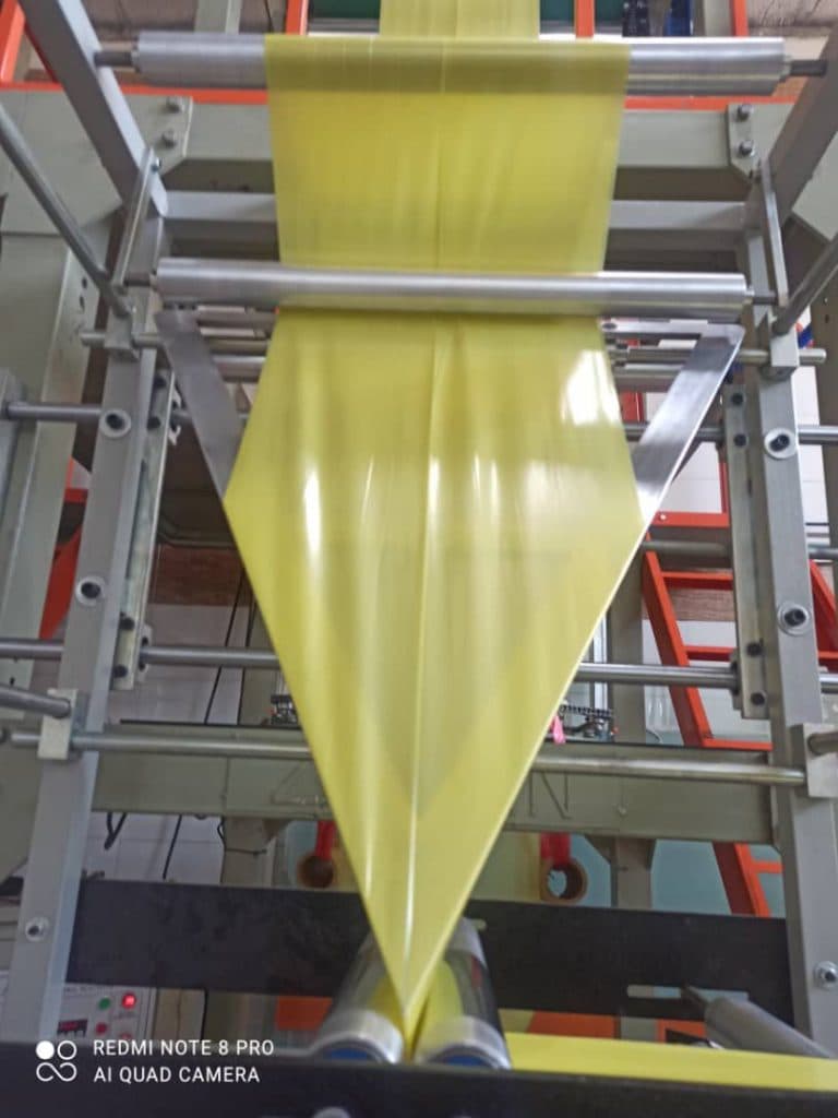 تولید و پخش طاقه ی زباله رولی و سفره یکبار مصرف اطلس پلاستیک پلاس در ماهدشت