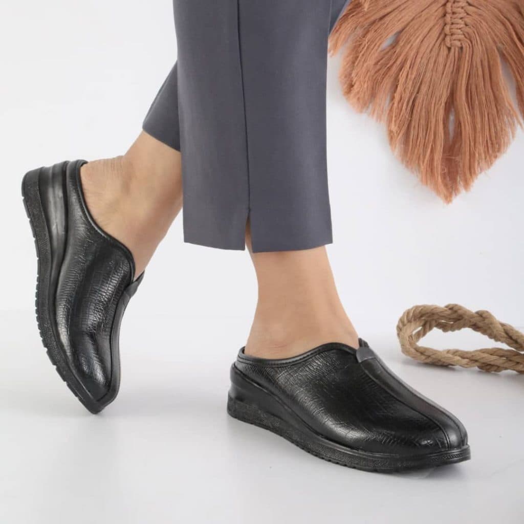 تولیدی و فروش عمده کفش زوار در جمهوری تهران