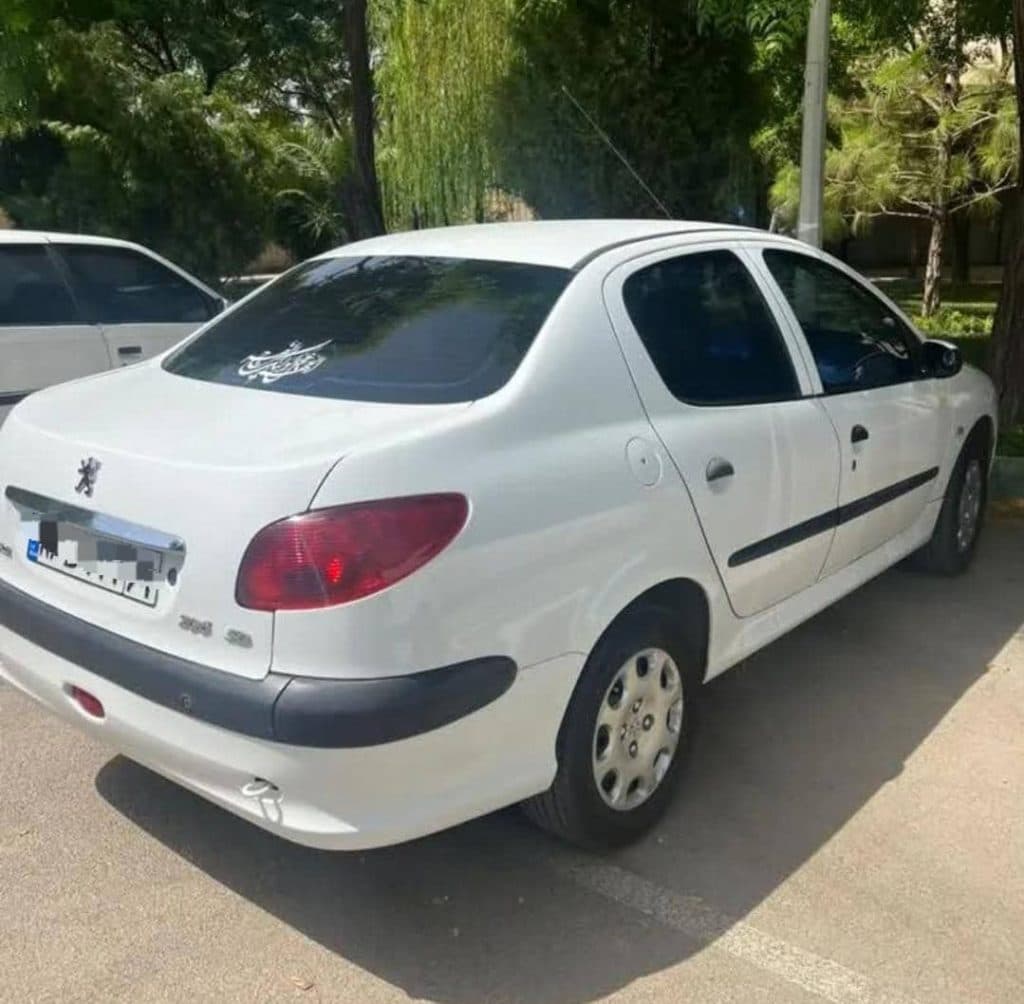 نمایشگاه اتومبیل مکث در بهارستان