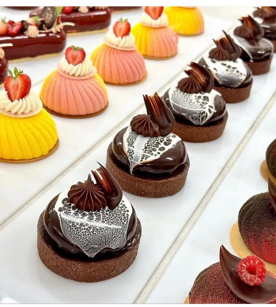 کیک و شیرینی یلدا در دزفول