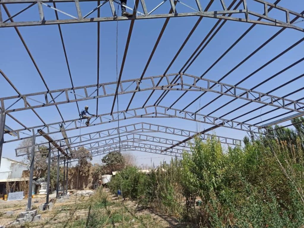 نصب اجرای شیروانی سعید در جنوب تهران