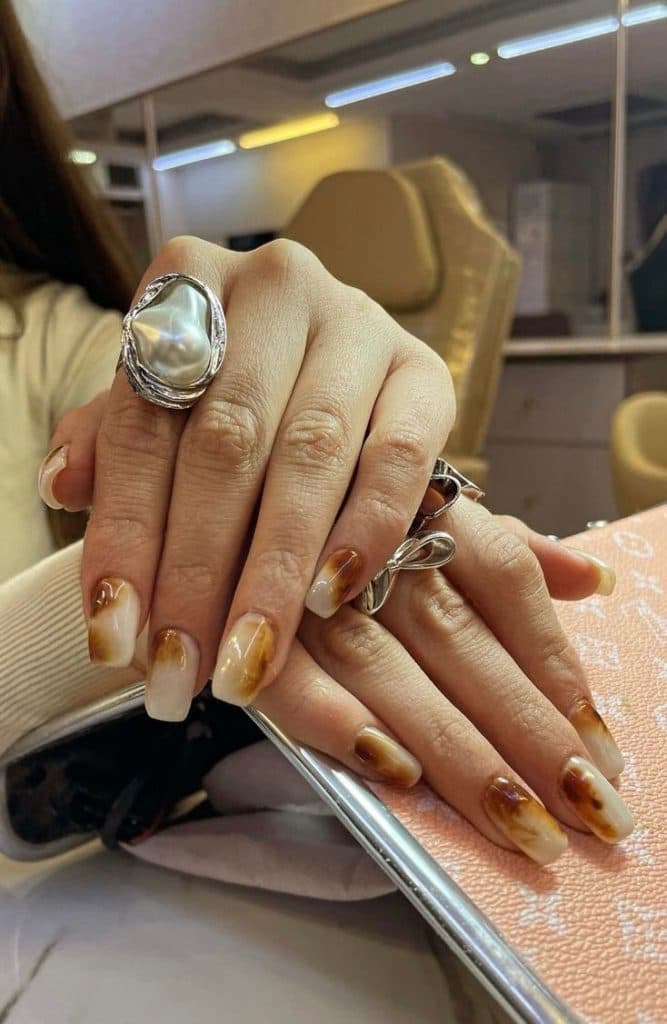 سالن زیبایی الارا elara در صادقیه تهران