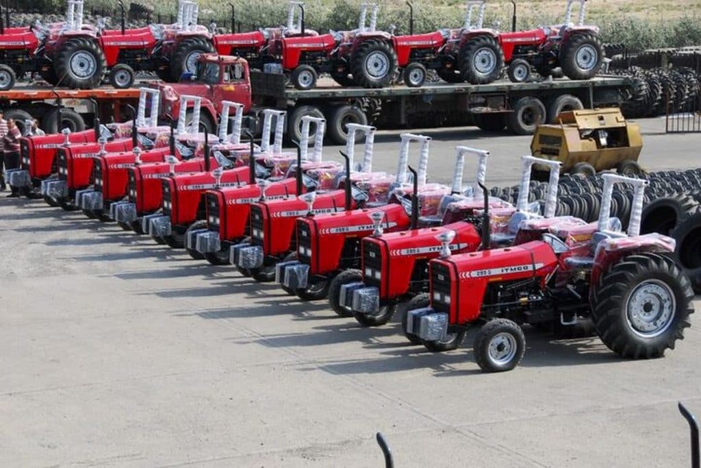 نمایشگاه تراکتور و دیزل ژنراتور فیروزه در نیشابور