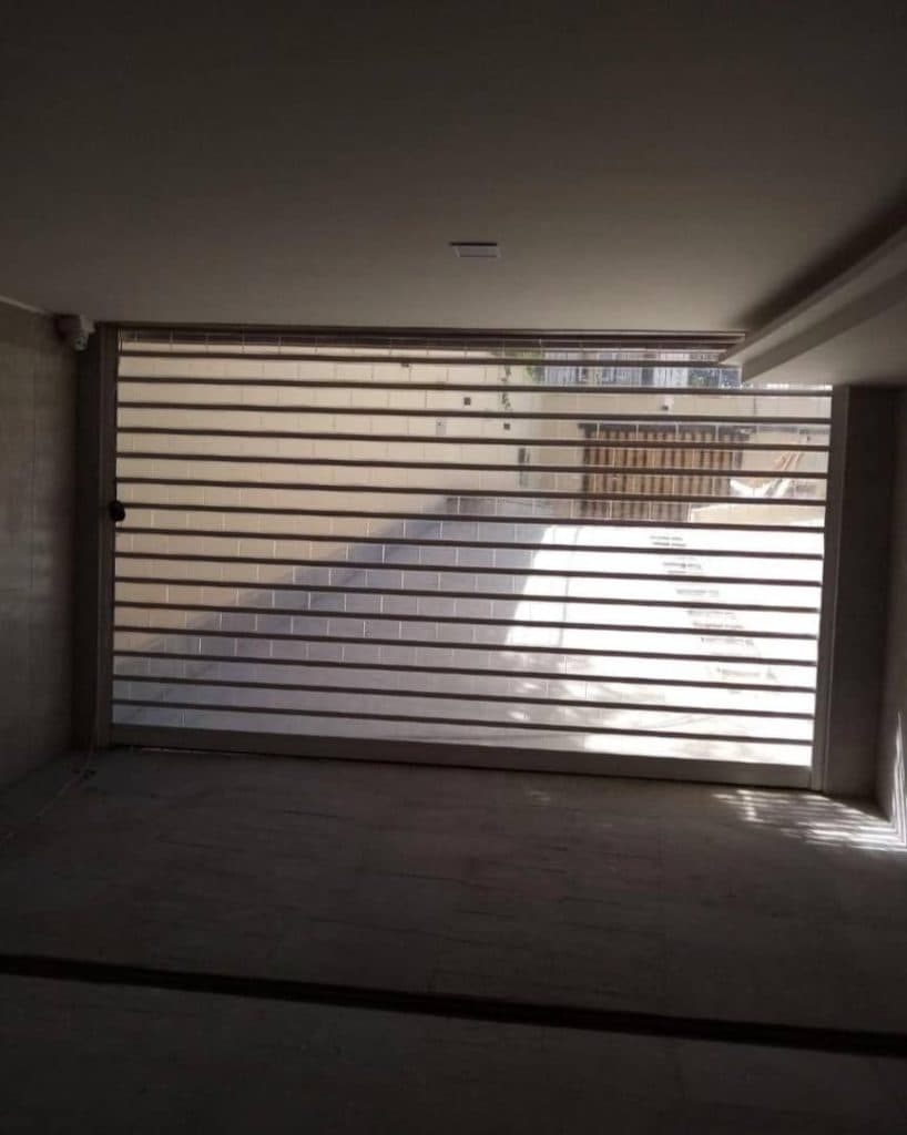 فروش و اجرای شیشه سکوریت و پارتیشن بازرگانی شیشه ایران در کرج