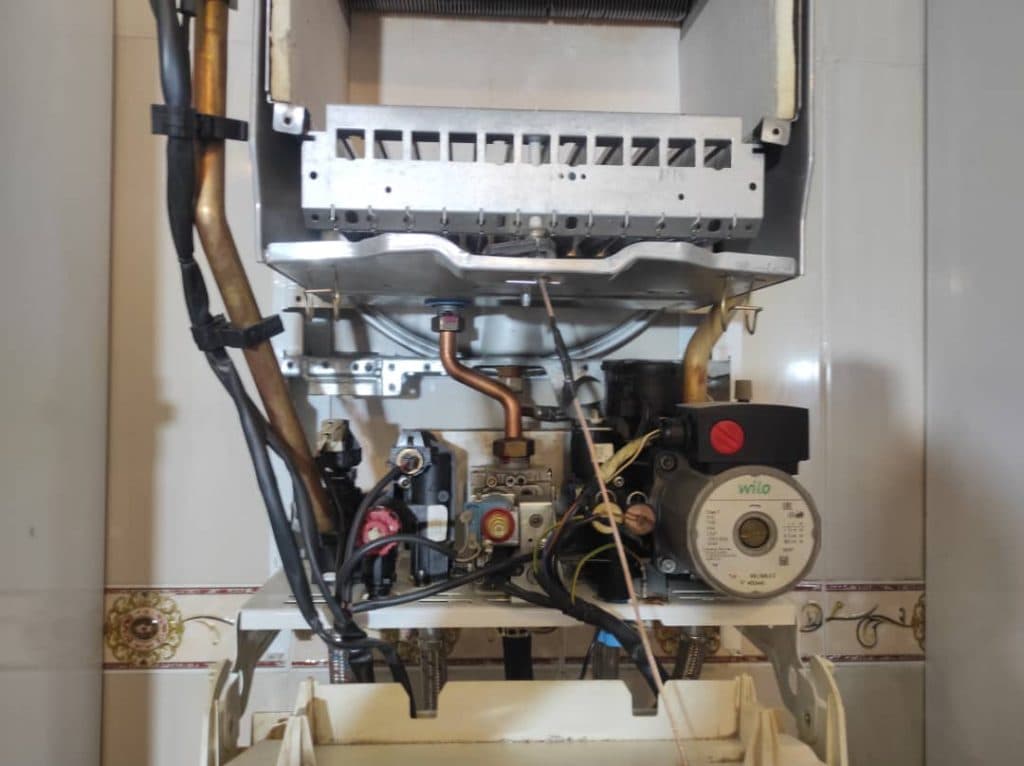 تعمیرکار سیار پکیج و آبگرمن صفری در اردبیل