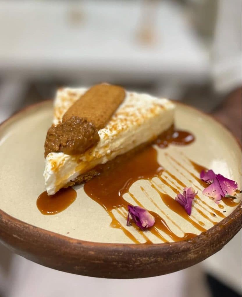 کافه رستوران پیشرو پک در ایزدشهر