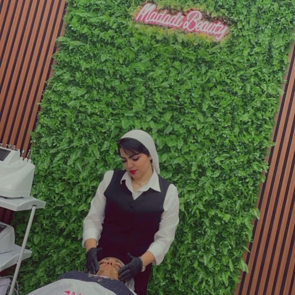 خدمات تخصصی فیشیال درمان لک و جوش زهرا مددی در کرمان