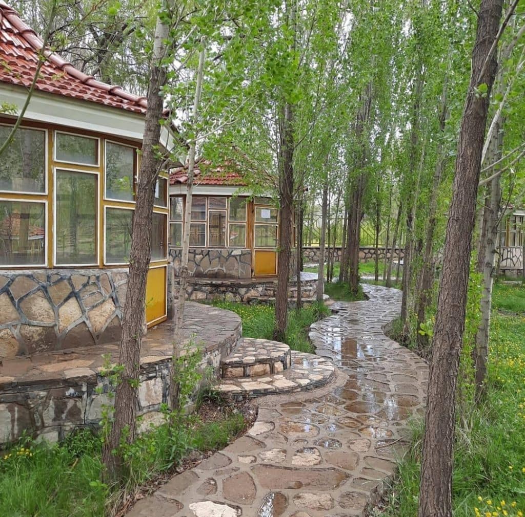 مجتمع اقامتی گردشگری کمهر در سپیدان