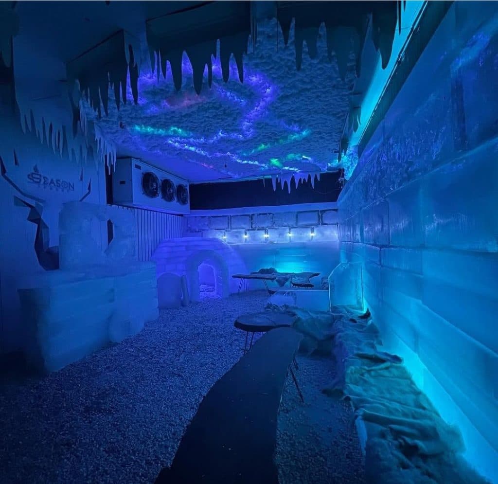 کافه یخی فصل یخ در بندرعباس