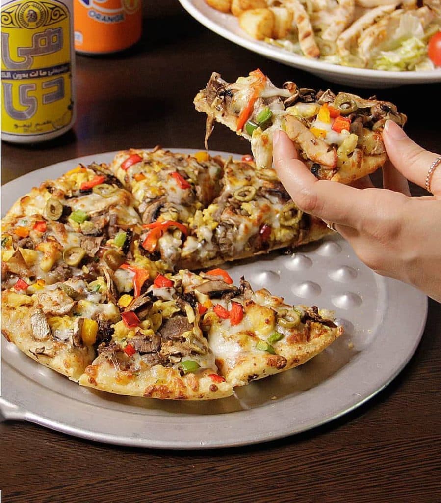 کافه فست فود مکث در بلوار بهشتی شیراز