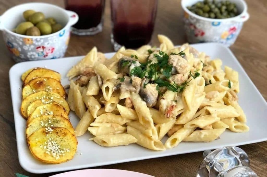 کافه فست فود مکث در بلوار بهشتی شیراز