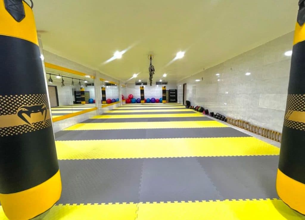 باشگاه ورزشی متمایز در سیرجان