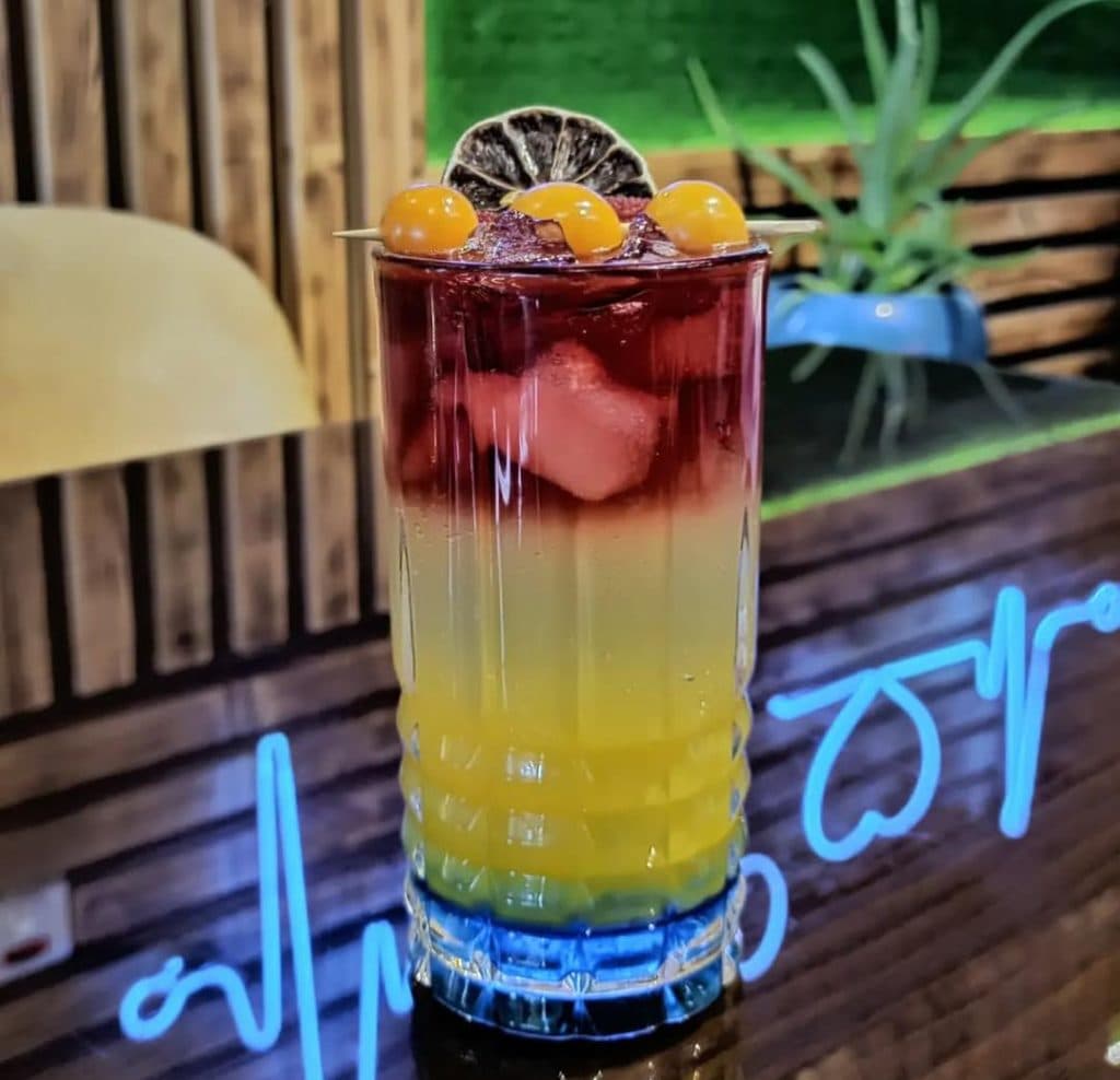 کافه رستوران سنترال در خوی