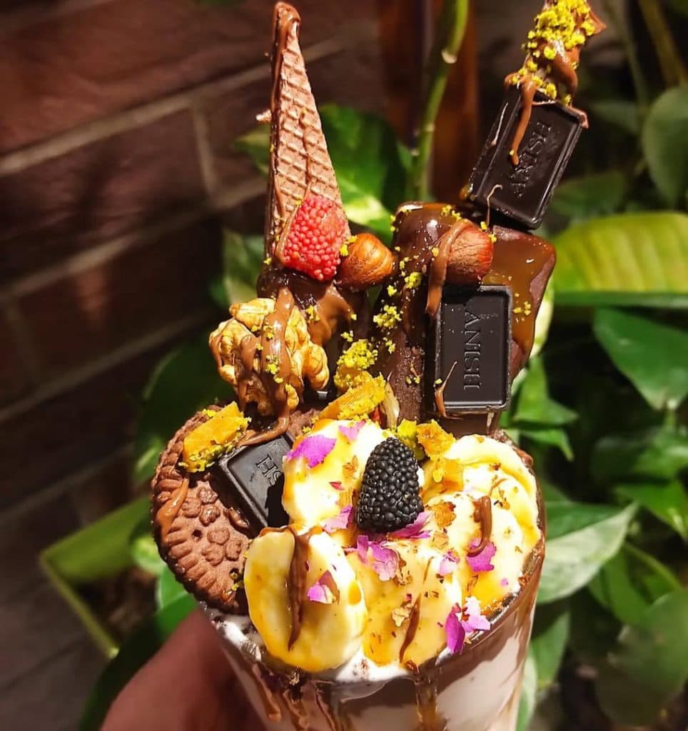 کافه رستوران سنترال در خوی