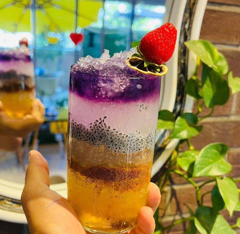 کافه رستوران سنترال در خوی