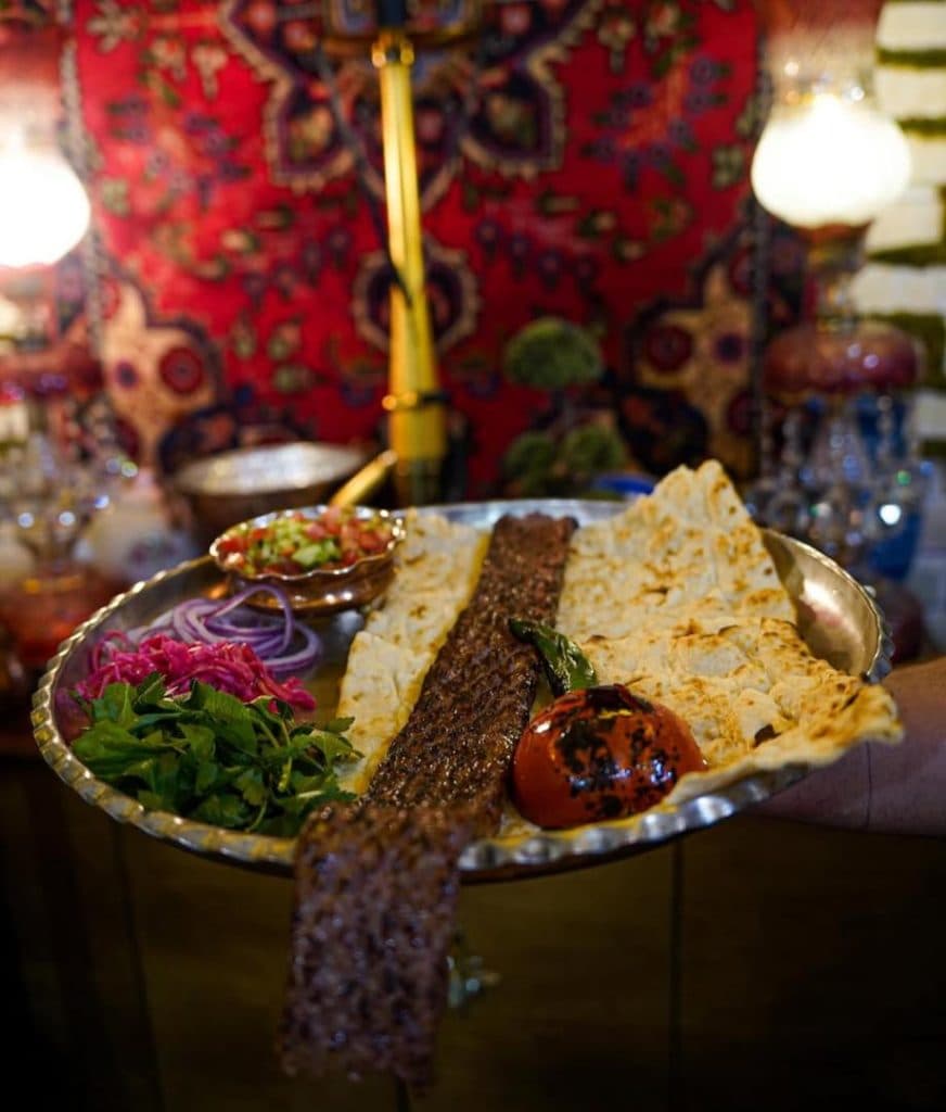 رستوران سنتی میراث در امام علی ارومیه