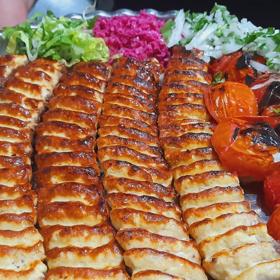 رستوران کباب ماهی زنده رضوی در سردشت