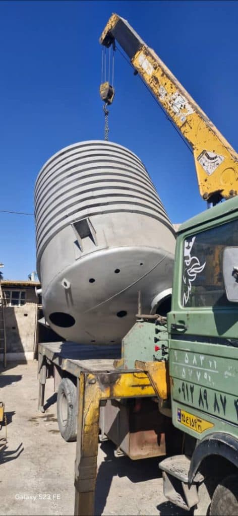 ساخت مخازن استیل راکتور پایلوت آزمایشگاهی و میکسر هموژنایزر تکنو آریا همدان