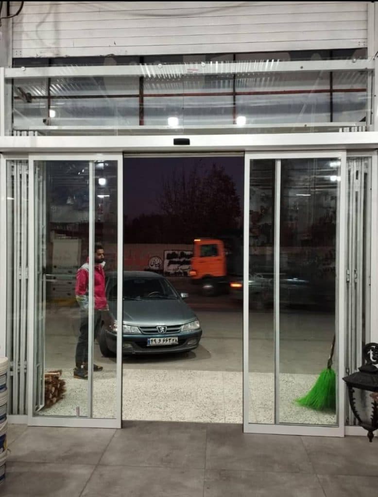 فروش و اجرای شیشه سکوریت و پارتیشن بازرگانی شیشه ایران در کرج