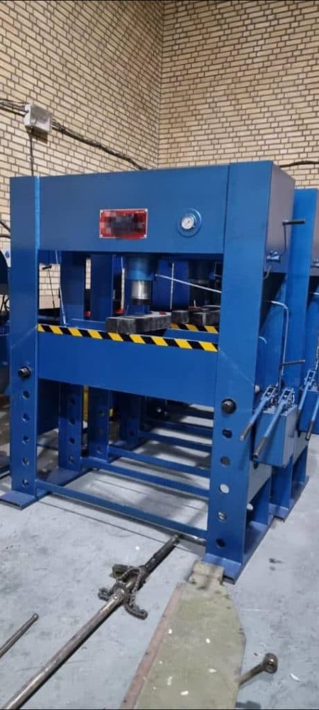 ساخت و تعمیر دستگاه پرس هیدرولیک ندایی در تبریز