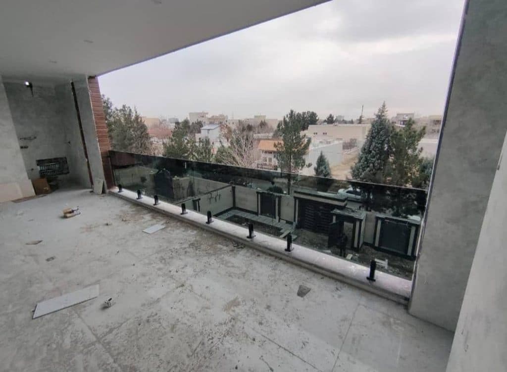 فروش و اجرای شیشه سکوریت و پارتیشن بازرگانی شیشه ایران در کرج