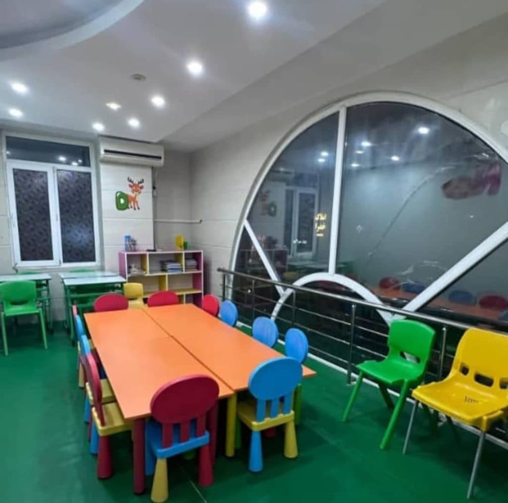 آموزشگاه زبان کودک و نوجوان سیب در بندرعباس