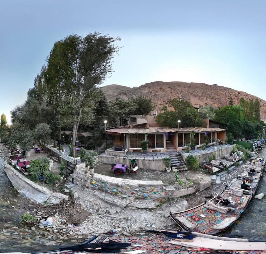 باغ رستوران شب های تهران در فشم