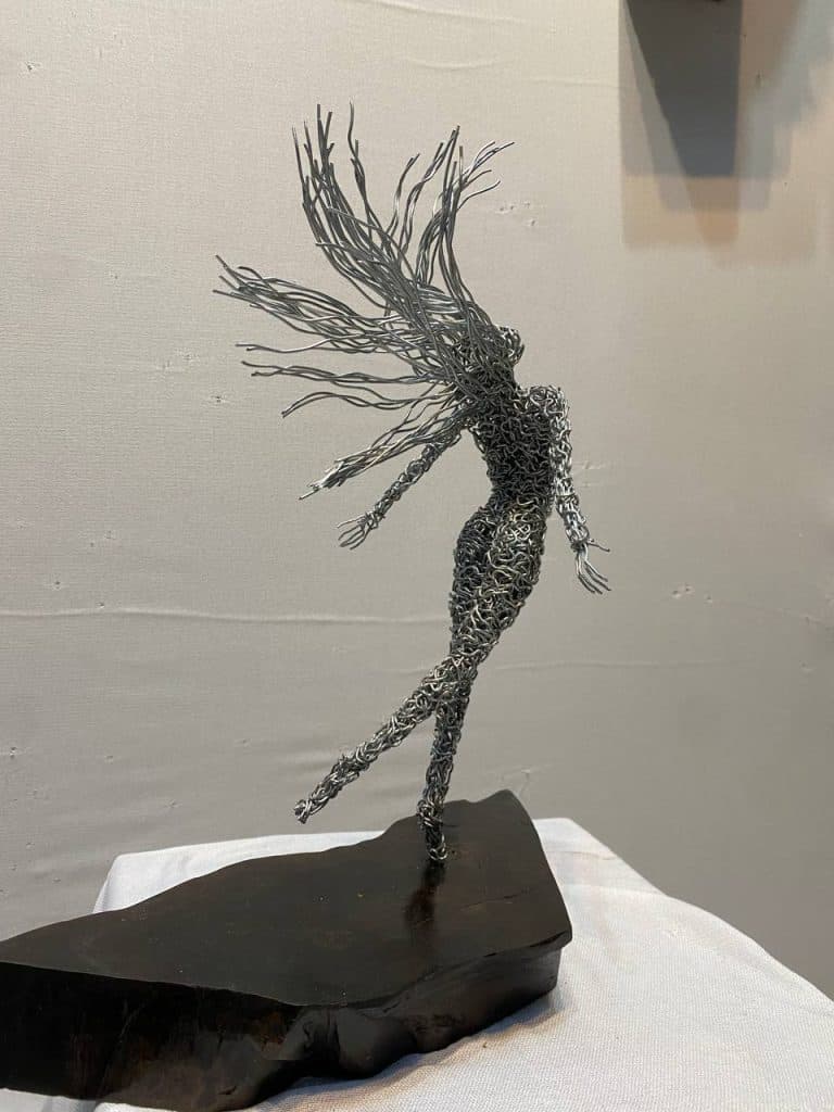 آموزش مجسمه سازی سیمی آشور در تهران