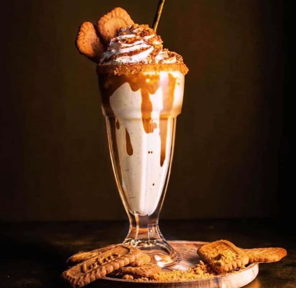 کافه رستوران بین المللی مجلل قازانچایی در میرداماد تهران