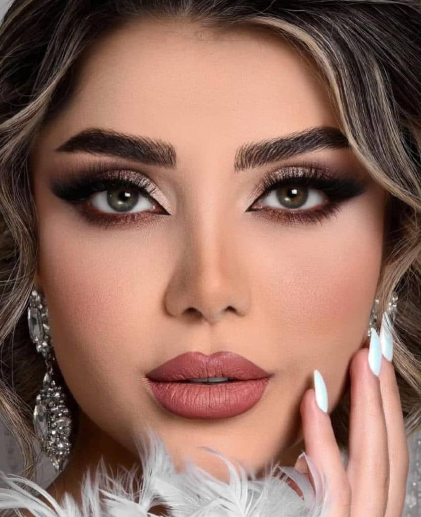مرکز زیبایی عروس ندا بروجنی در شیخ مفید اصفهان