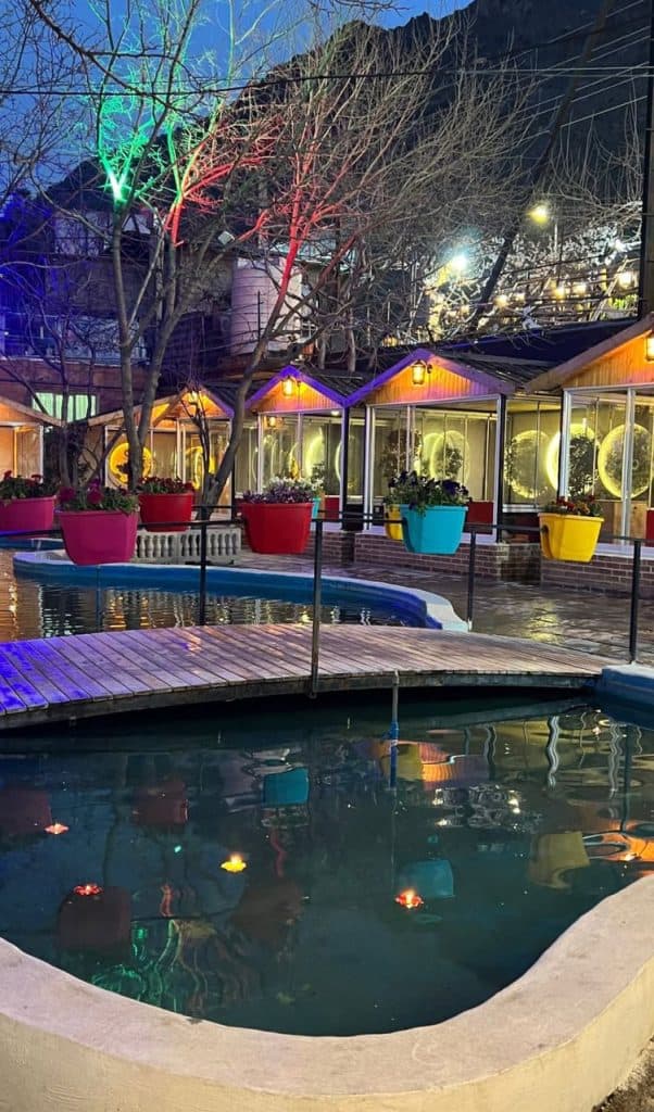 باغ رستوران شب های تهران در فشم