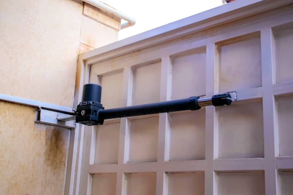 نمایندگی و پخش جک پارکینگی آکو مهندس برخورداری در کرمان