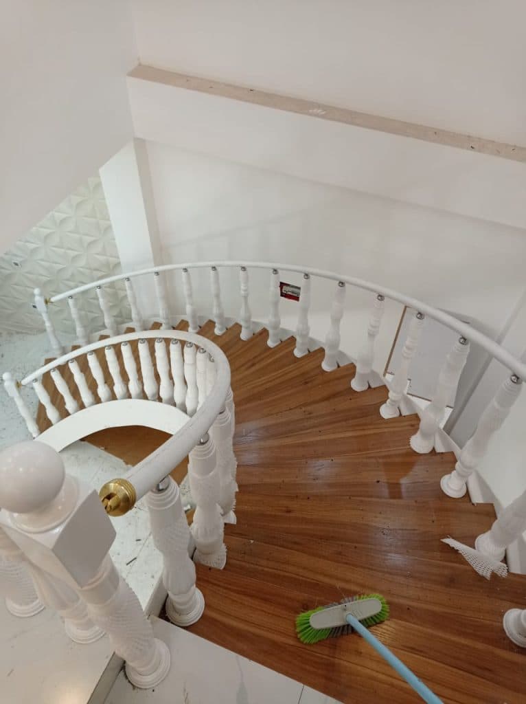 ساخت پله پیچ و آماده شیران استیل در تالش