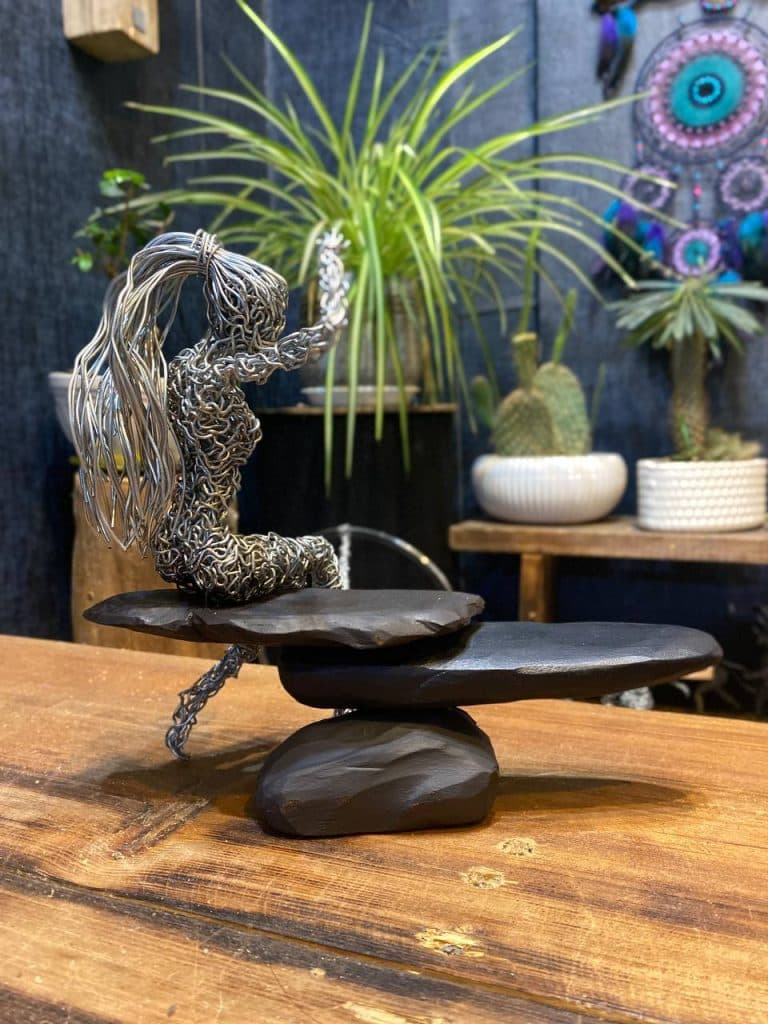 آموزش مجسمه سازی سیمی آشور در تهران