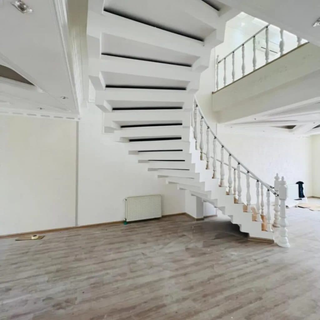 ساخت پله پیچ و آماده شیران استیل در تالش