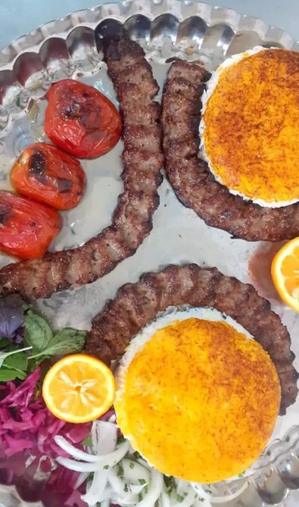 کته کبابی عباس بناب نان داغ کباب داغ در بجنورد