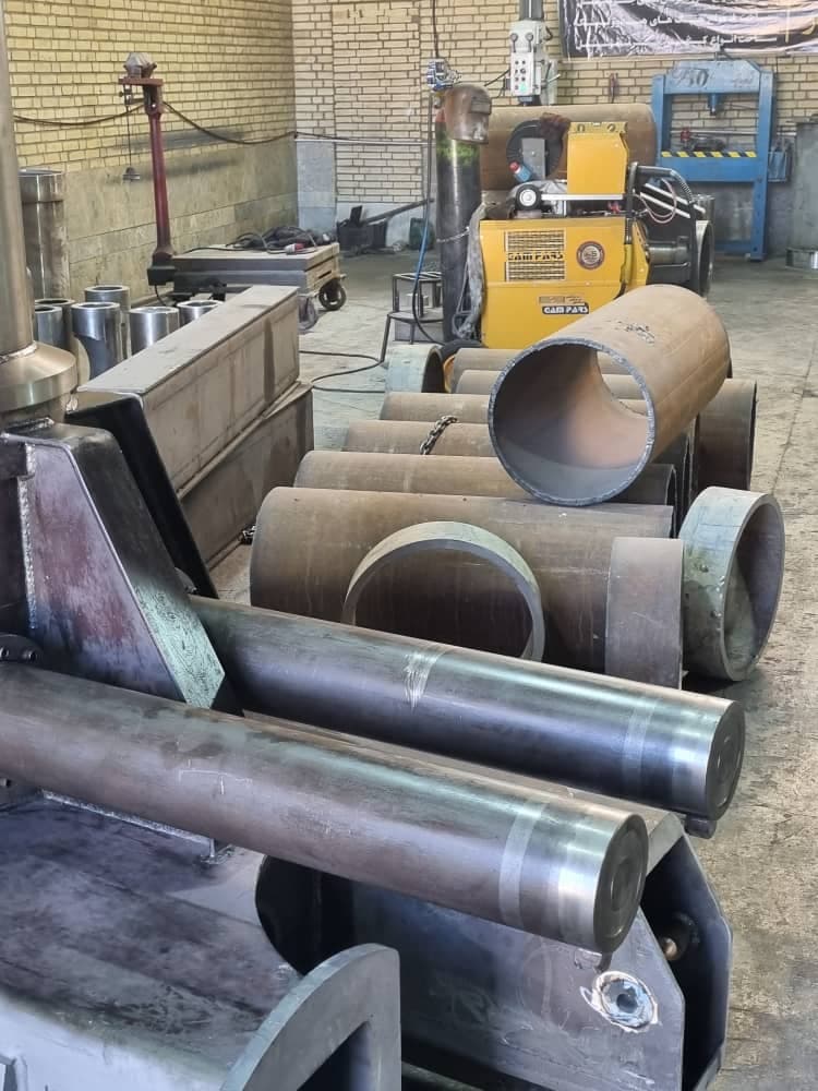 تولید و تعمیر جرثقیل آراکس صنعت در اصفهان