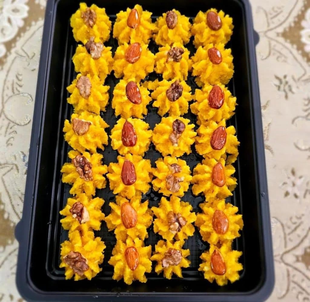 غذای اصیل ایرانی نانداک در خرم آباد