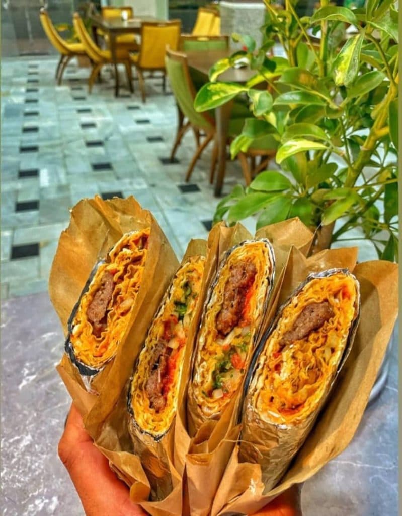 رستوران سرآشپز امیر سلیمان در زرند