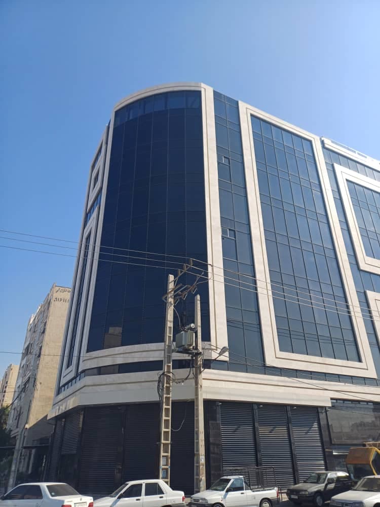 طراحی و اجرای نمای کرتین وال و اسپایدر رحیمی اهواز