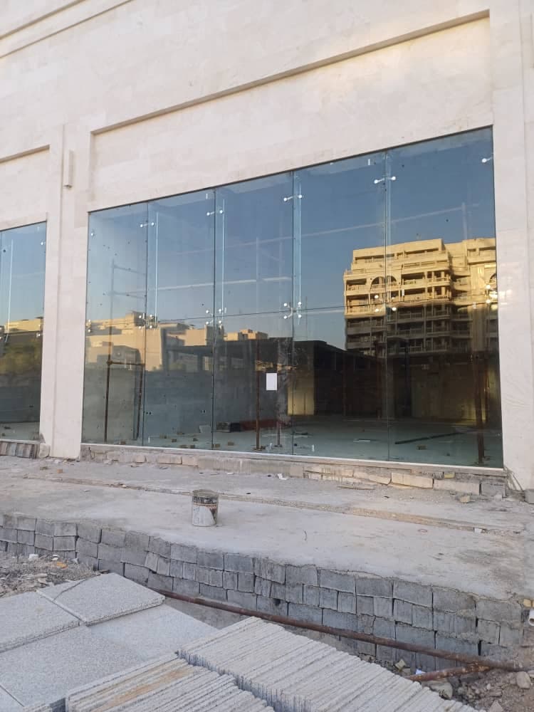 طراحی و اجرای نمای کرتین وال و اسپایدر رحیمی اهواز