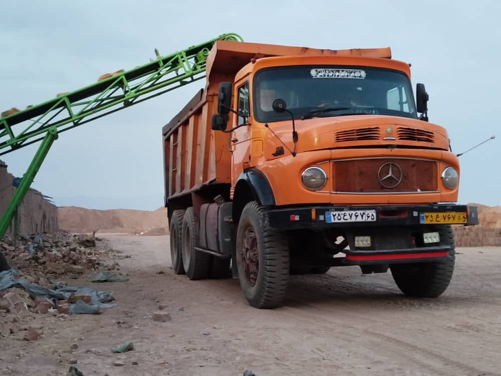 توزیع و ارسال شن و ماسه با کمپرسی ده چرخ حسنی رفسنجان