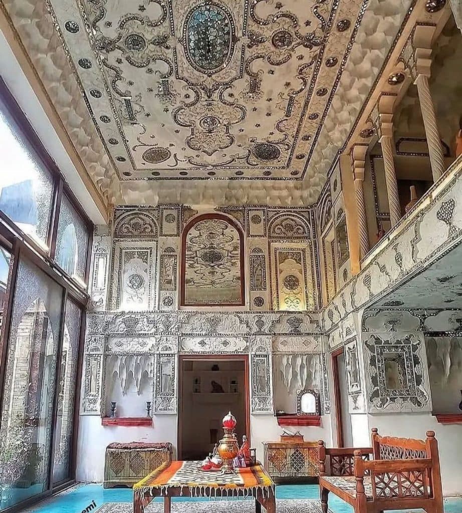 رستوران نون و نمک فخرالملوک در امین حضور تهران