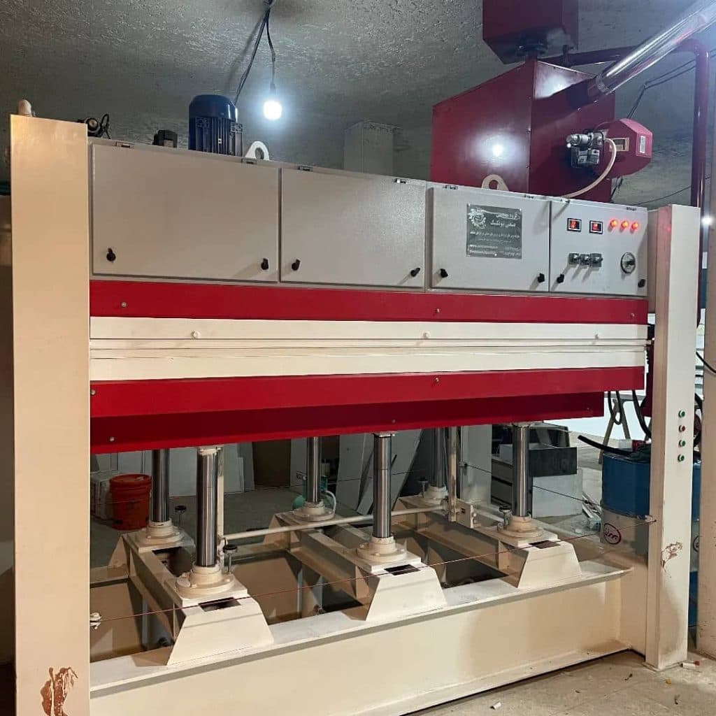 طراحی و تولید دستگاه پرس چوب نیوتکنیک در اصفهان